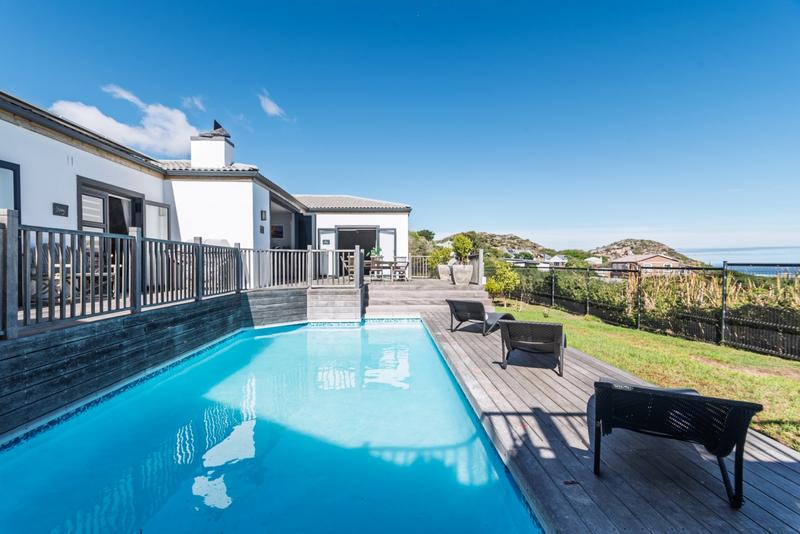 7 Bedroom Property for Sale in San Michel Western Cape